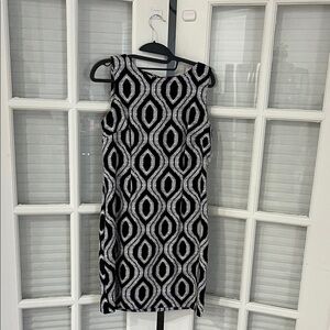 Elegant Black and White Patterned Dress